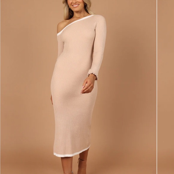 Petal and Pup long sleeved off the shoulder knit dress - Picture 6 of 6